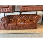 Chesterfield Classic XL pohovka pre 3 osoby Antik Whisky C12