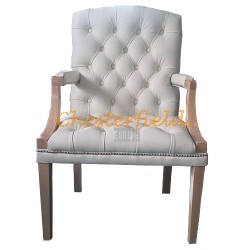 Kreslo Chesterfield King Perleťovo biela