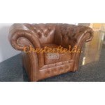 Kreslo Chesterfield Windchester Antik starozlatá