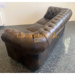 Chesterfield Windsor pohovka pre 3 osoby Antik stredne hnedá A5M